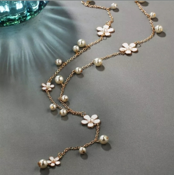 Gold Tone Glass Pearl Lariat Necklace - Picture 2 of 4